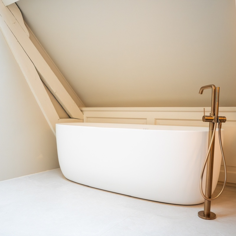 Badkamer ensuite gerealiseerd in de slaapkamer