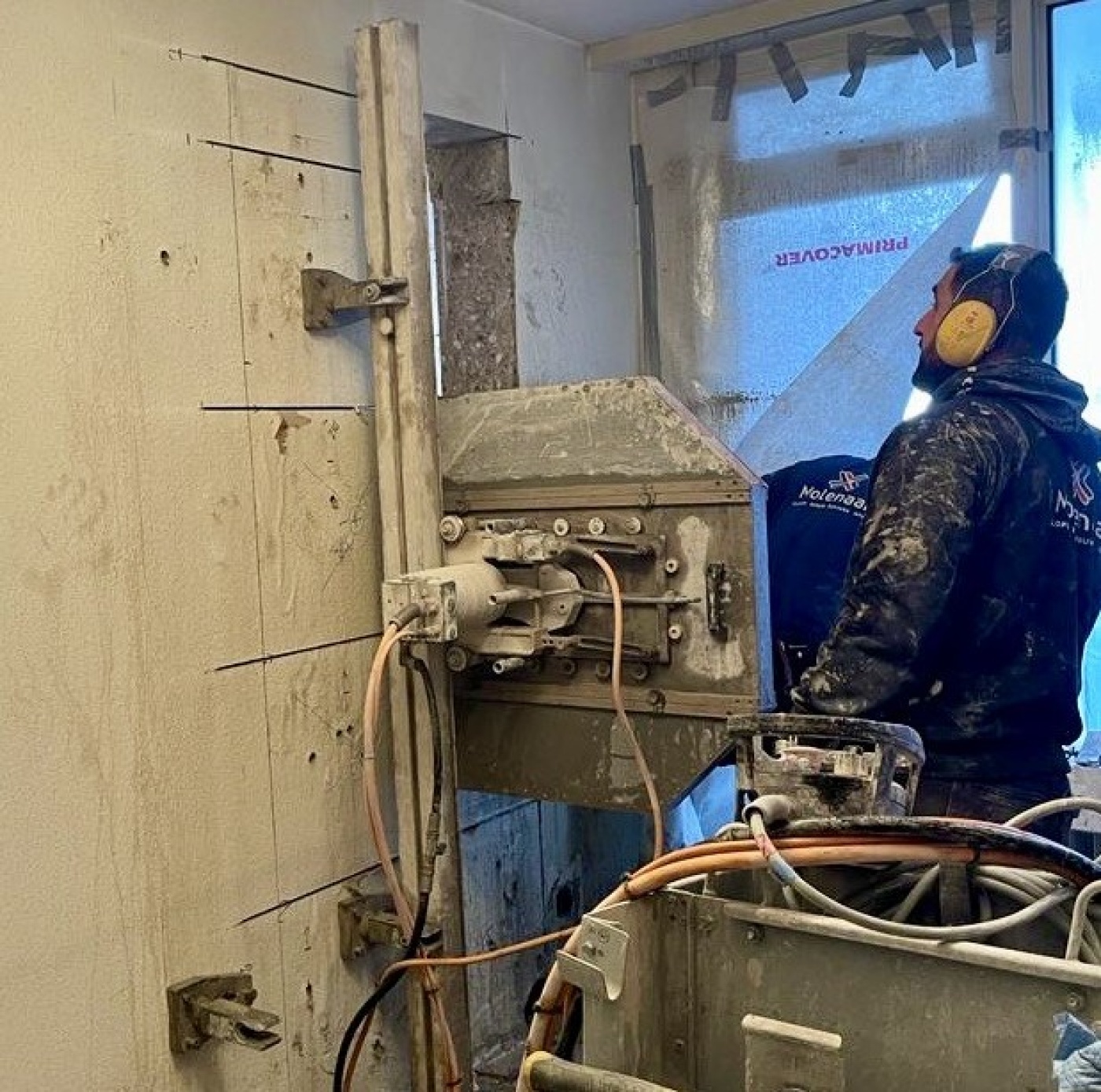 Woningdoorbraak, minister van wonen